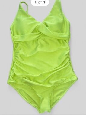 Nip Tuck Swim Lime Chartruese Ribbed Multi Fit Cup One Piece Women’s Sz 8